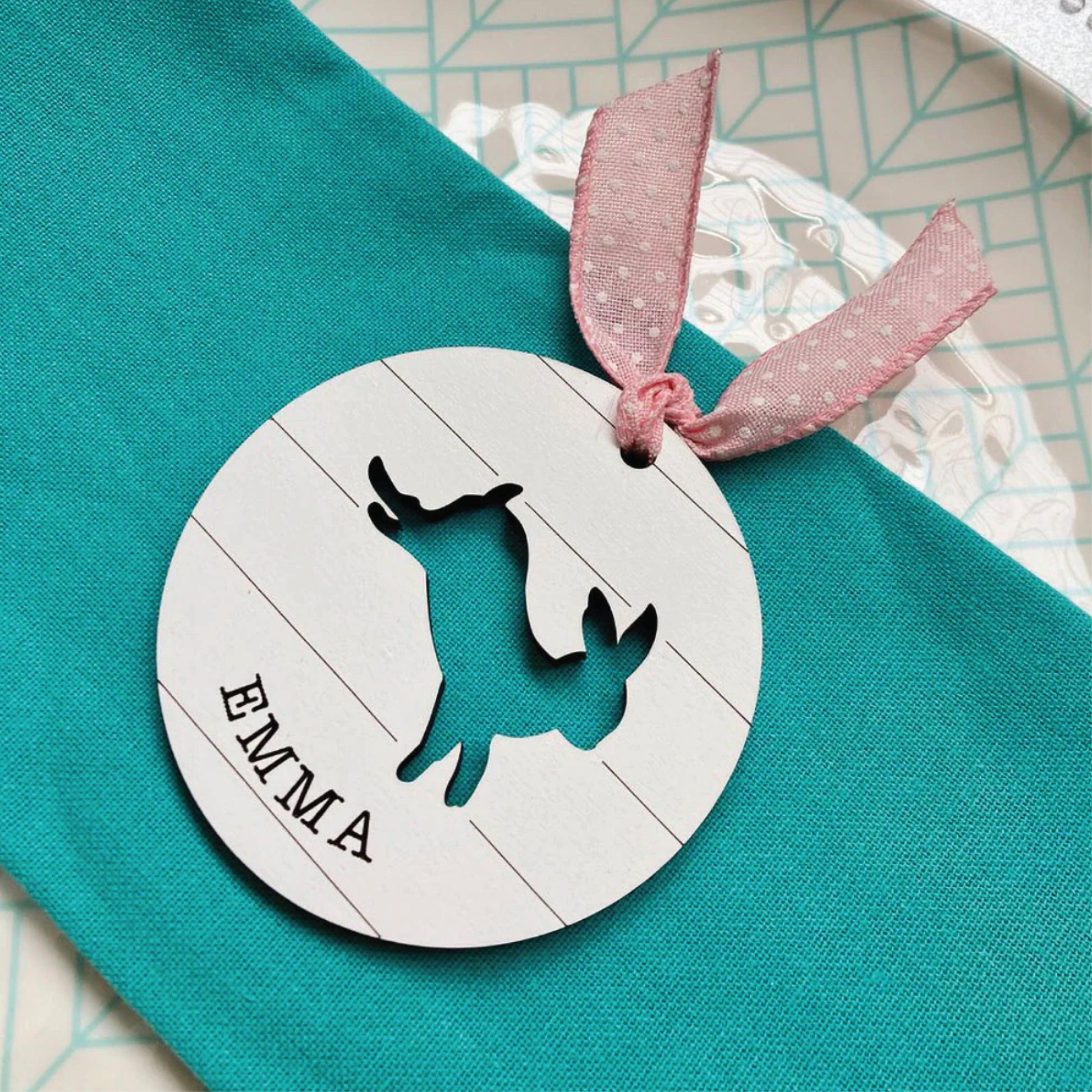 Easter Basket Shiplap Bunny Name Tags | Set of 5 | Dimensions: 3.5 x 3.5 in | Egg Hunt | Wood Home Decor