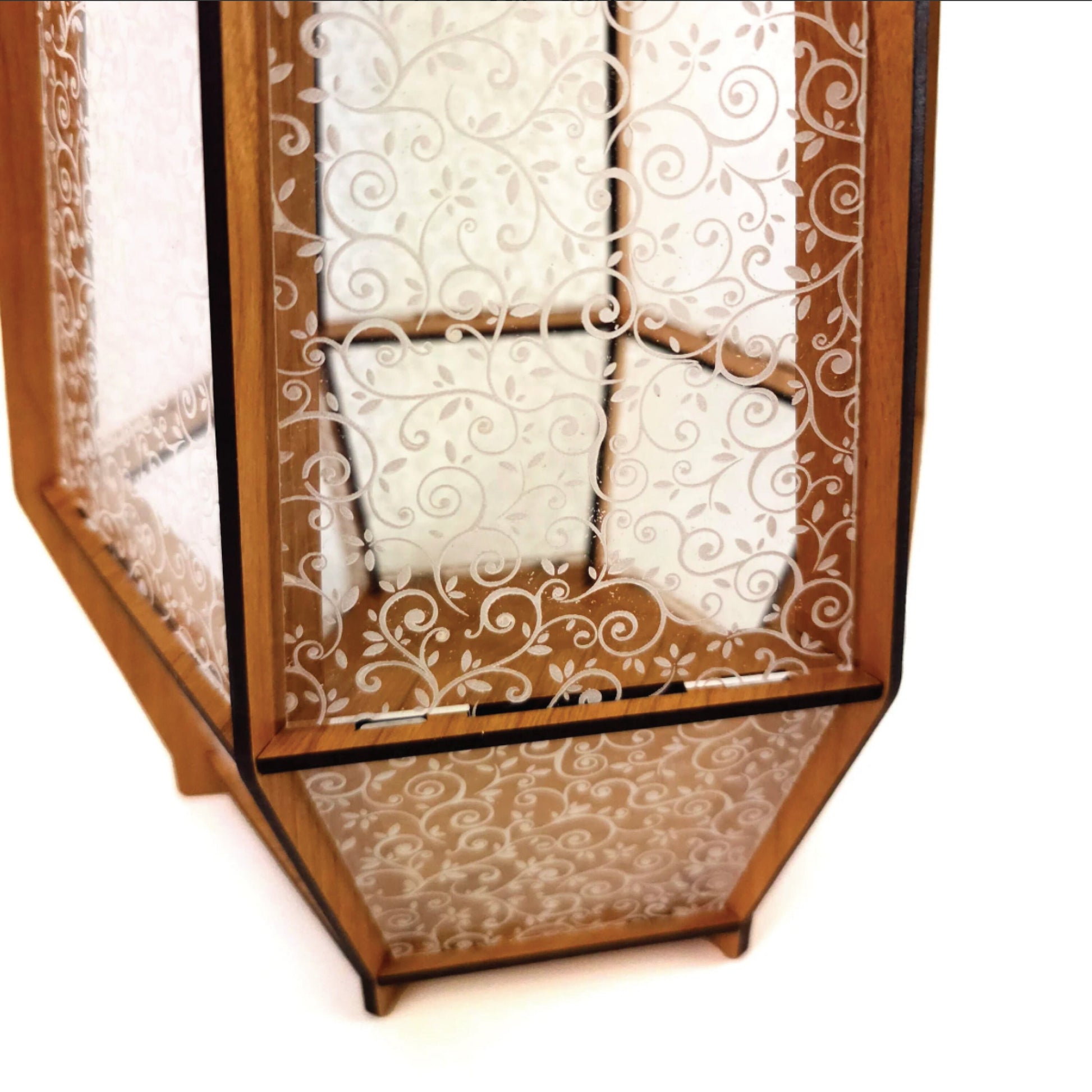 Decorative Faceted Tabletop Lantern | High Quality | Battery Candle or Fairy Lights | Assembly Required